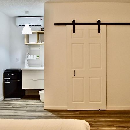 Weeki Wachee Guest Suite สปริงฮิลล์ ภายนอก รูปภาพ