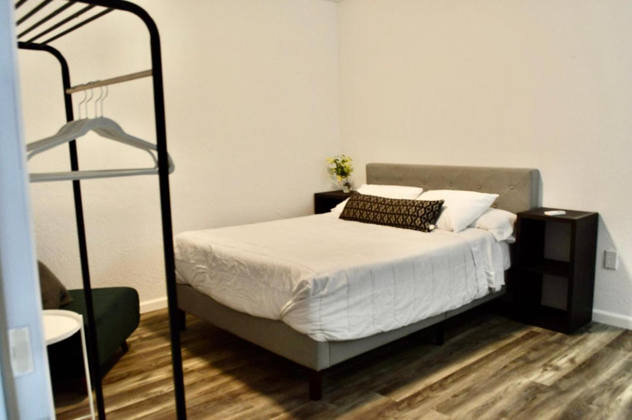 Weeki Wachee Guest Suite สปริงฮิลล์ ภายนอก รูปภาพ