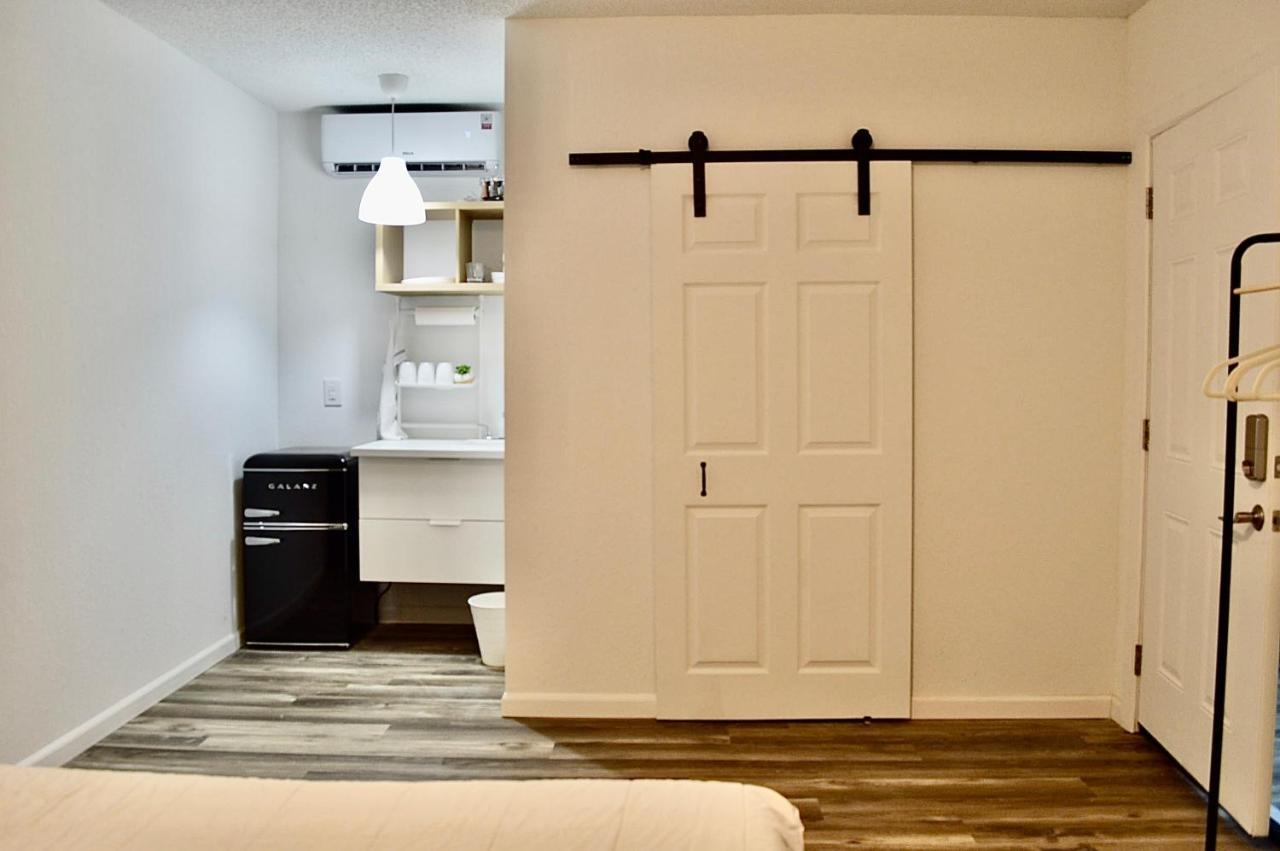 Weeki Wachee Guest Suite สปริงฮิลล์ ภายนอก รูปภาพ