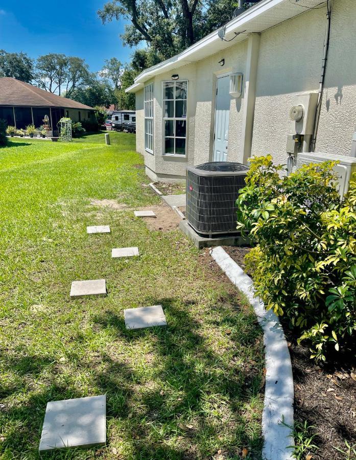 Weeki Wachee Guest Suite สปริงฮิลล์ ภายนอก รูปภาพ