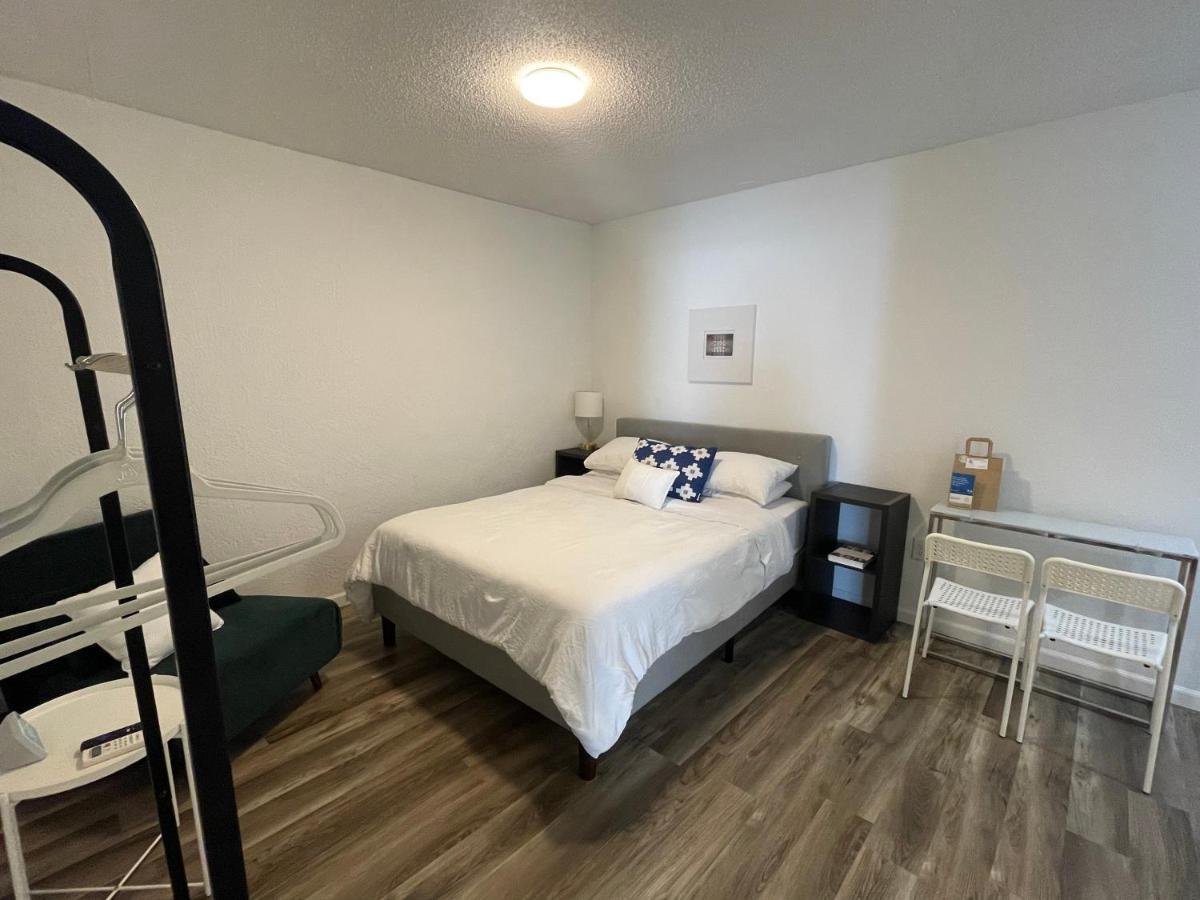 Weeki Wachee Guest Suite สปริงฮิลล์ ภายนอก รูปภาพ